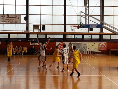 ΑΕΚ-Ίκαρος: 75-38